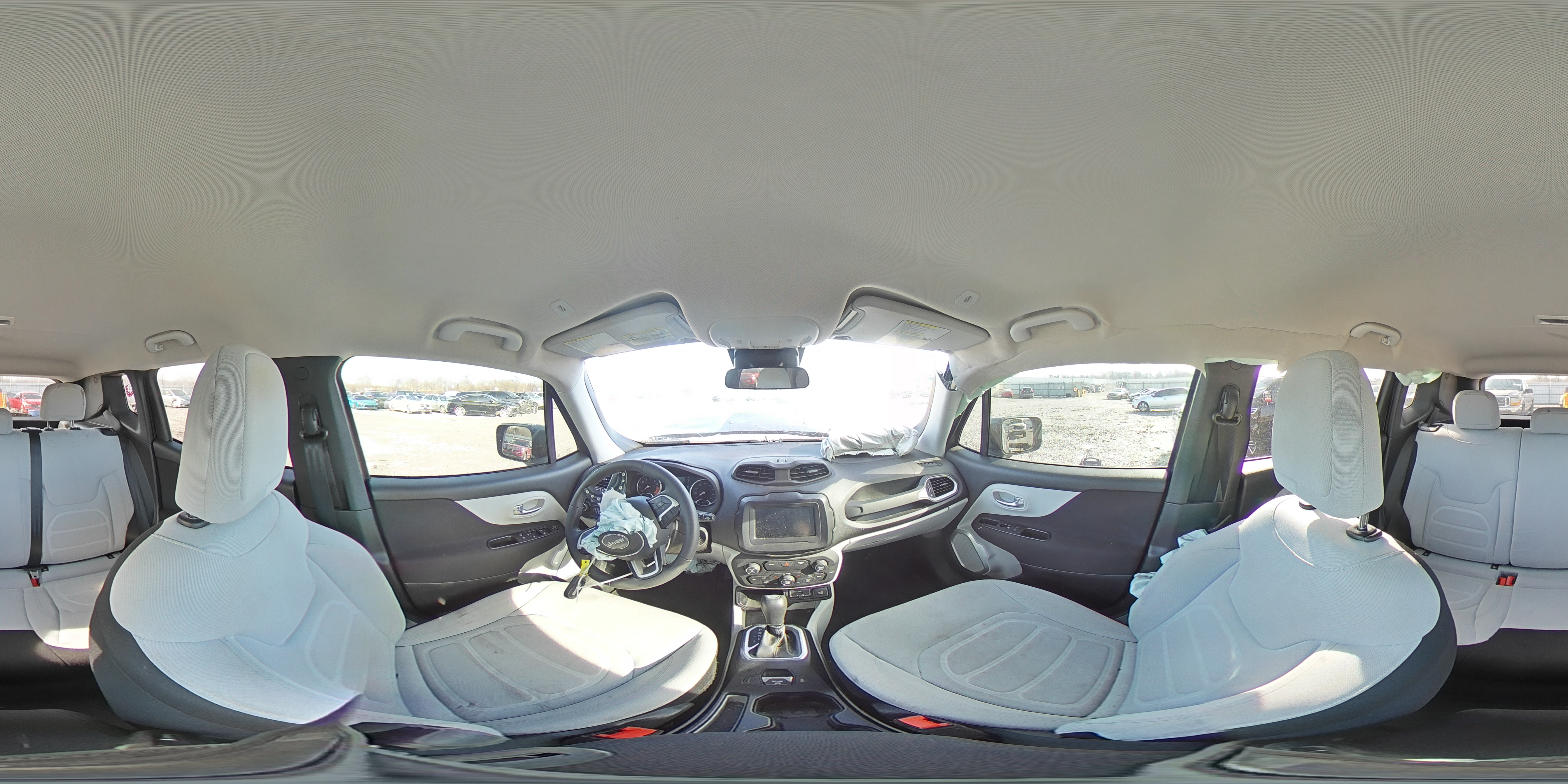 2018 Jeep Renegade - Image 12