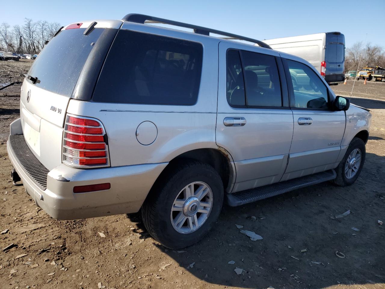 2002 Mercury Mountaineer - Image 3