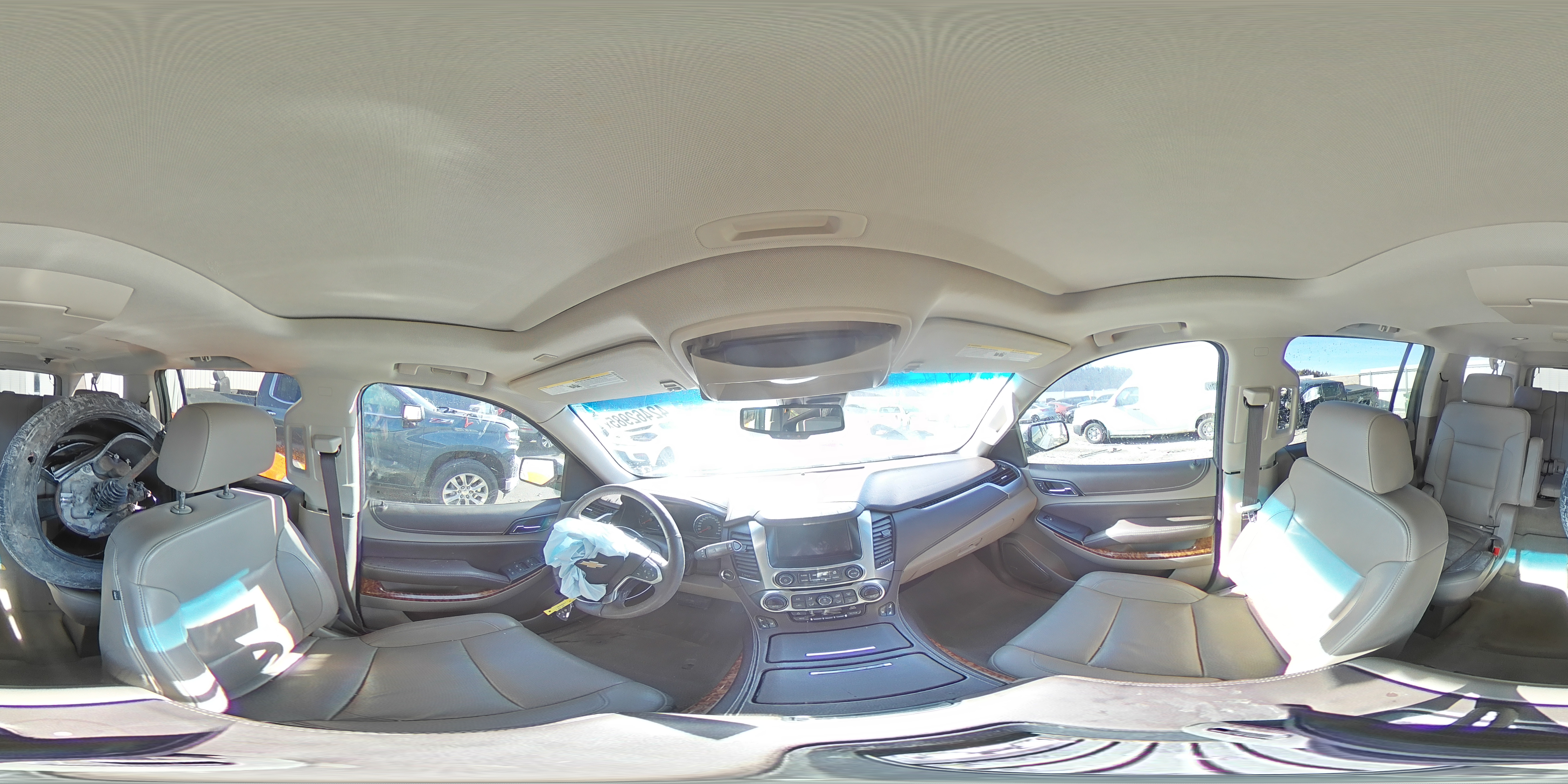 2017 Chevrolet Suburban - Image 16