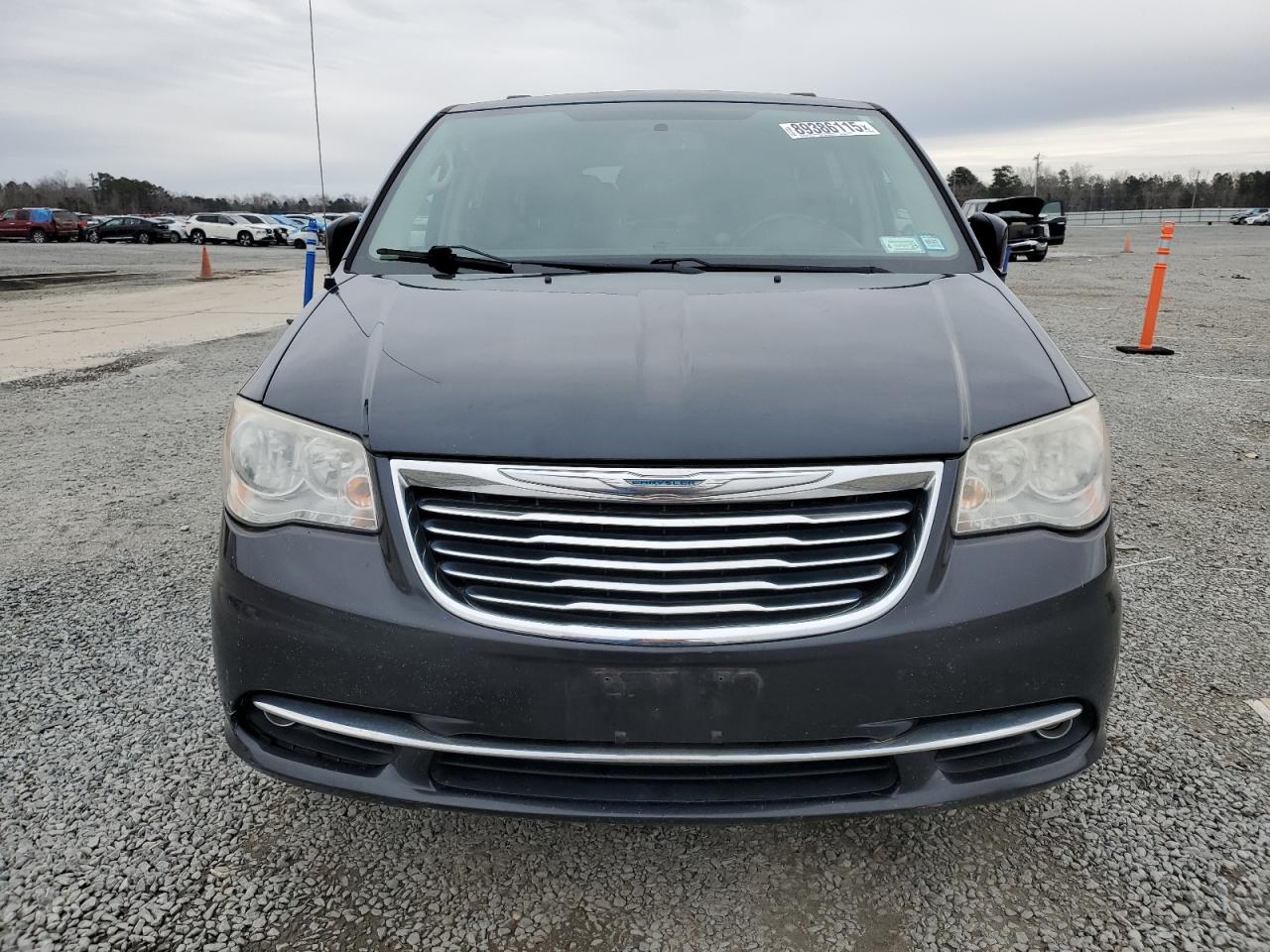 2014 Chrysler Town & Country - Image 5