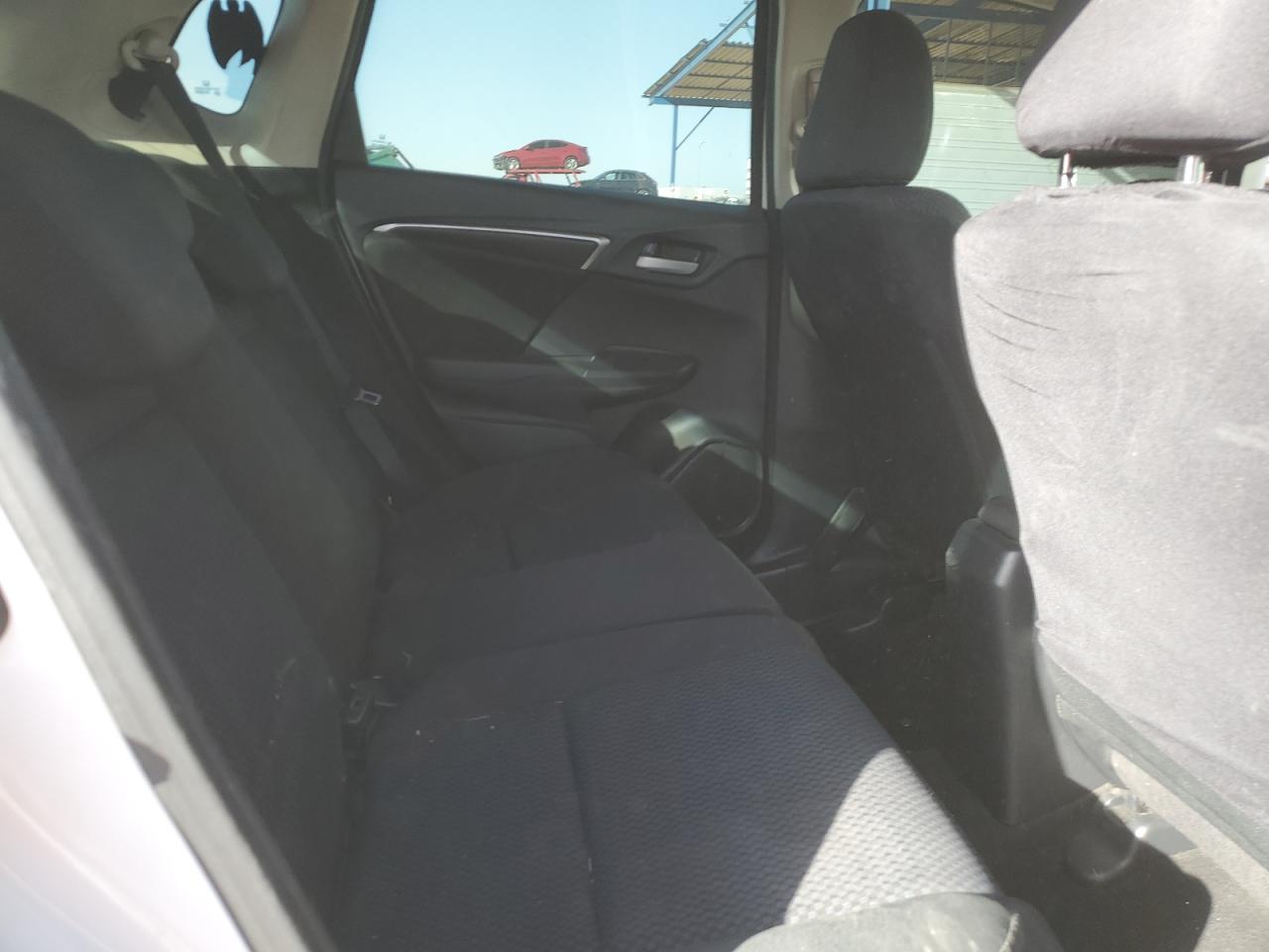 2018 Honda Fit Lx VIN: 3HGGK5H48JM733748 Lot: 87656335