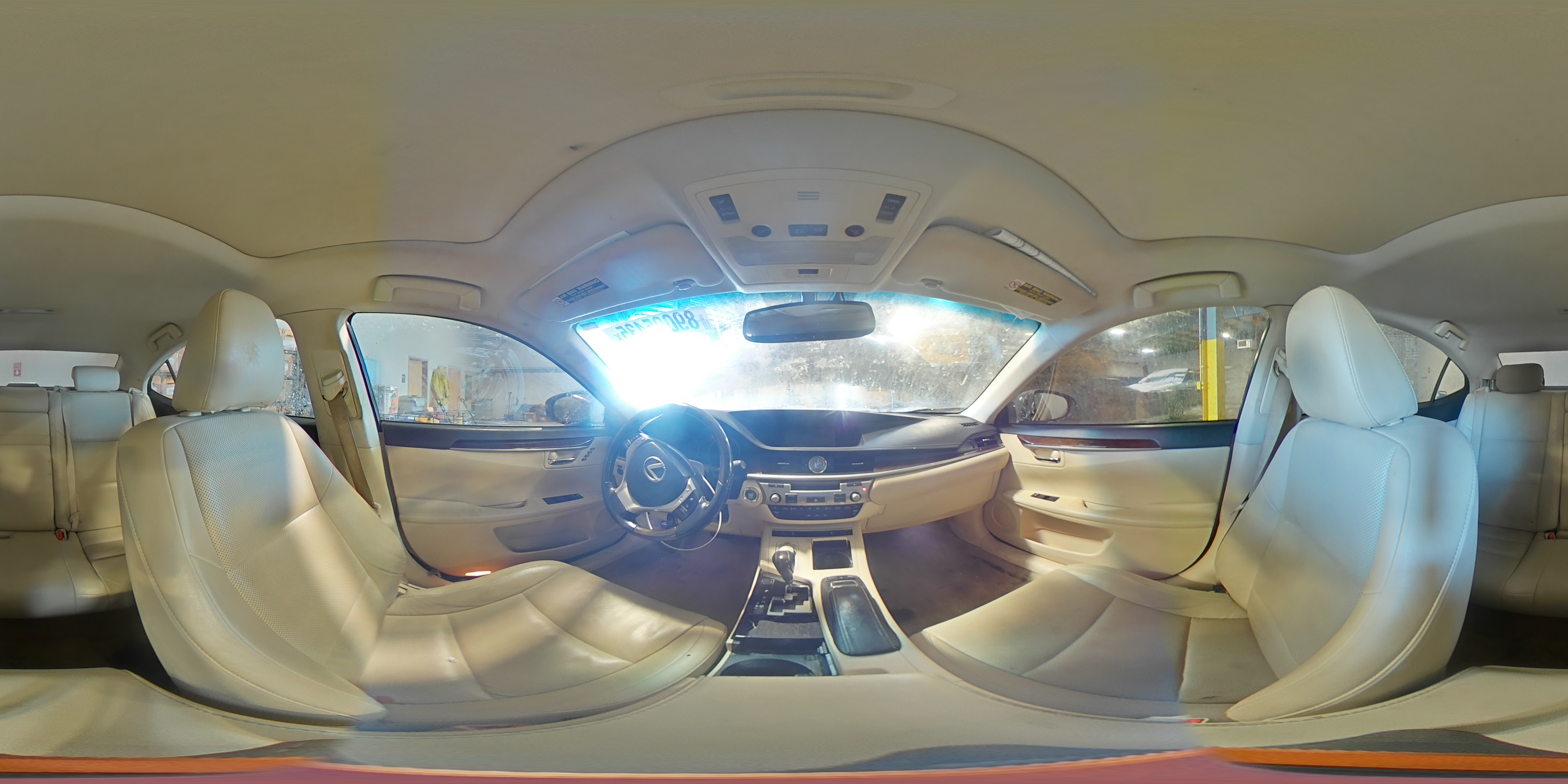 2014 Lexus ES - Image 13