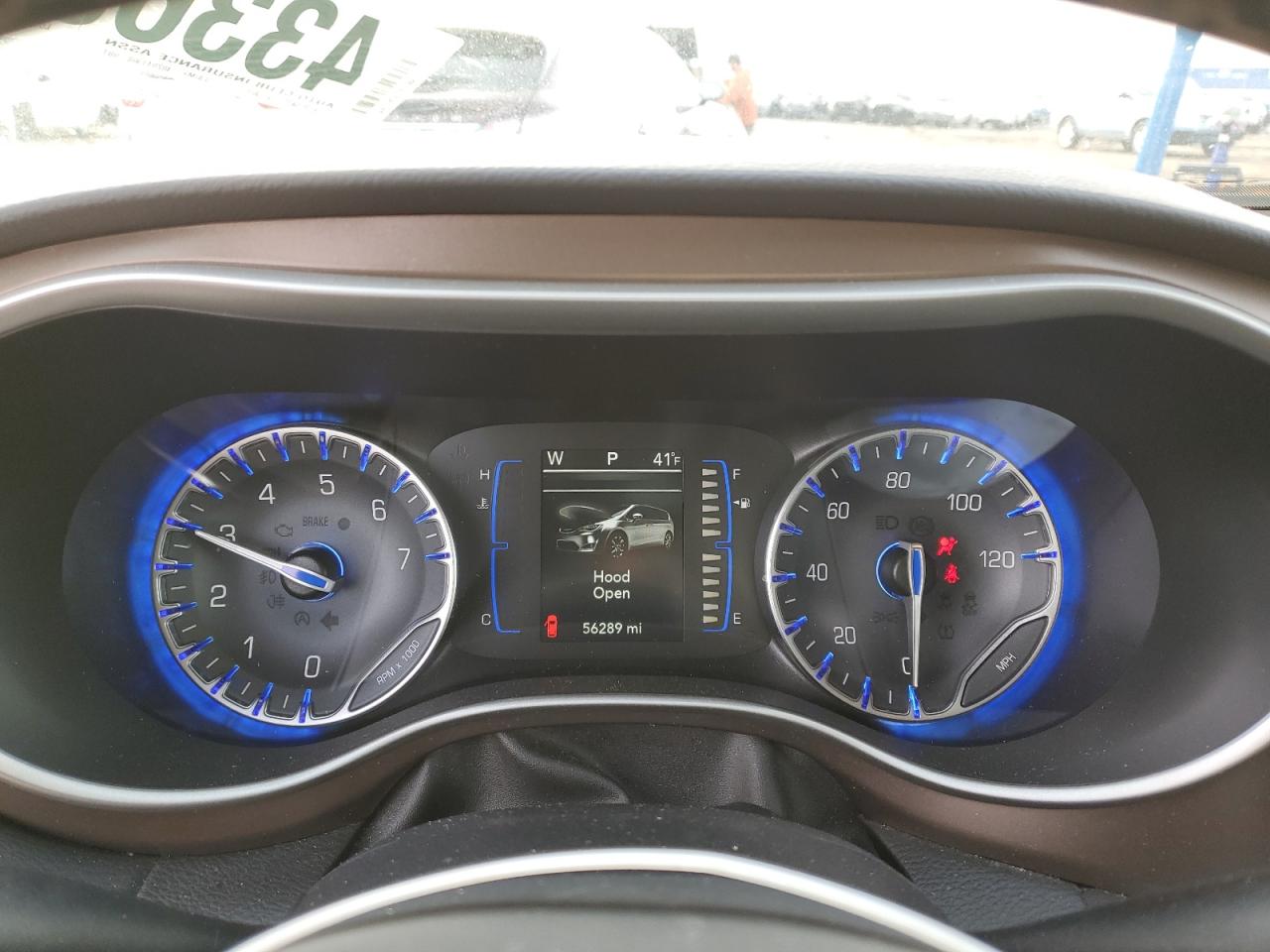 2018 Chrysler Pacifica - Image 9