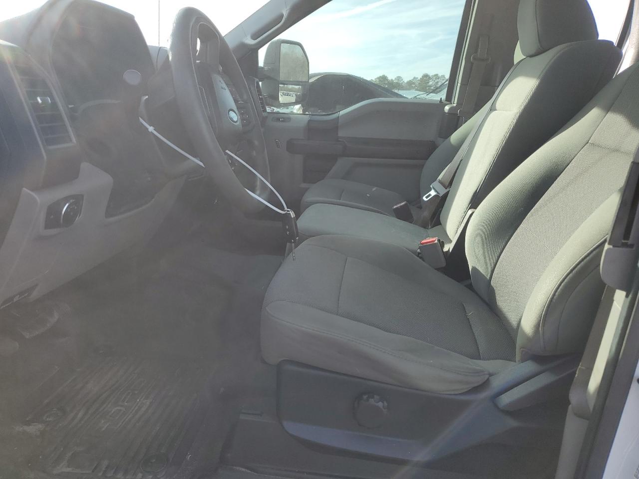 2017 Ford F250 - Image 7