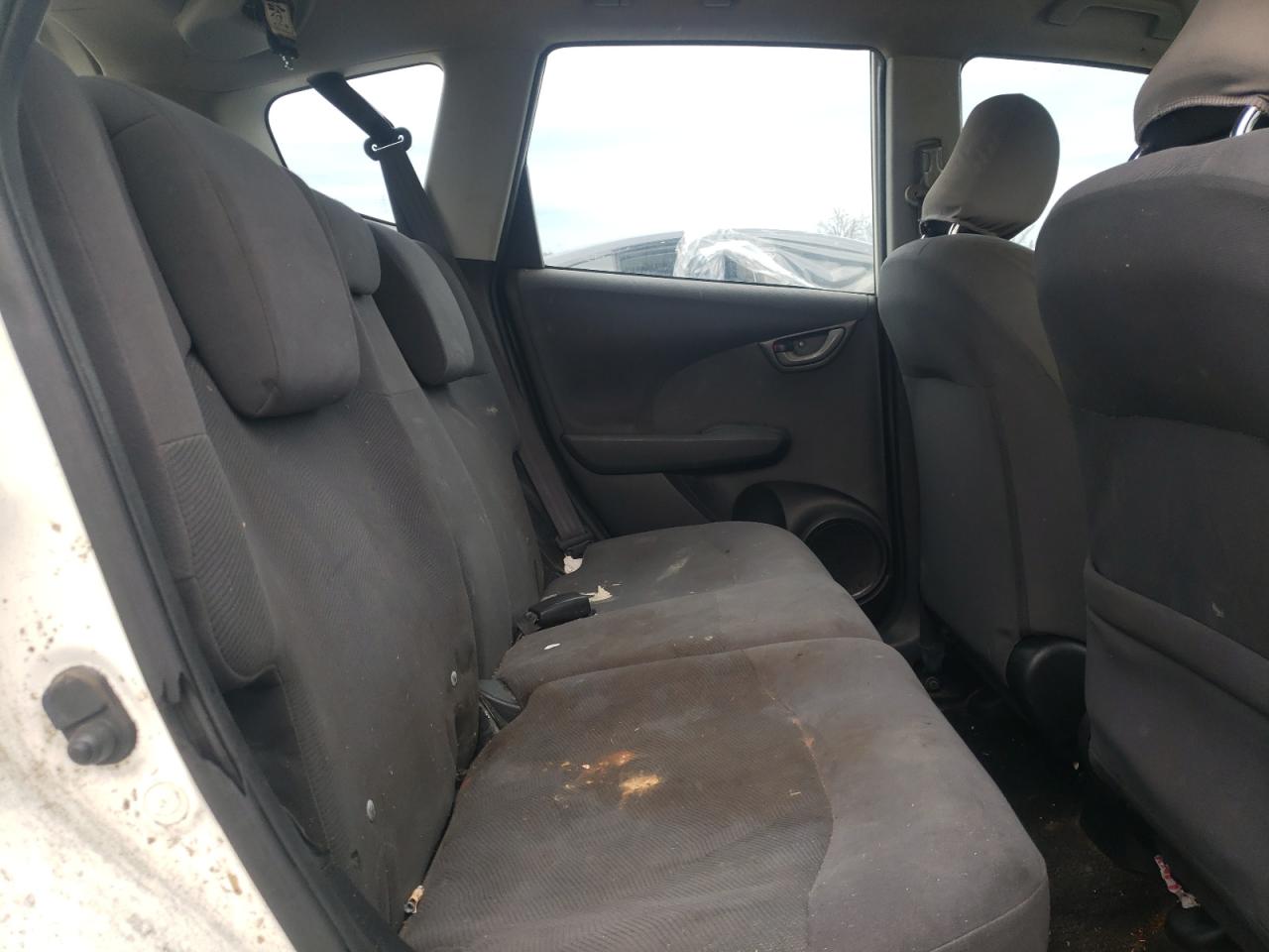 2011 Honda Fit - Image 10