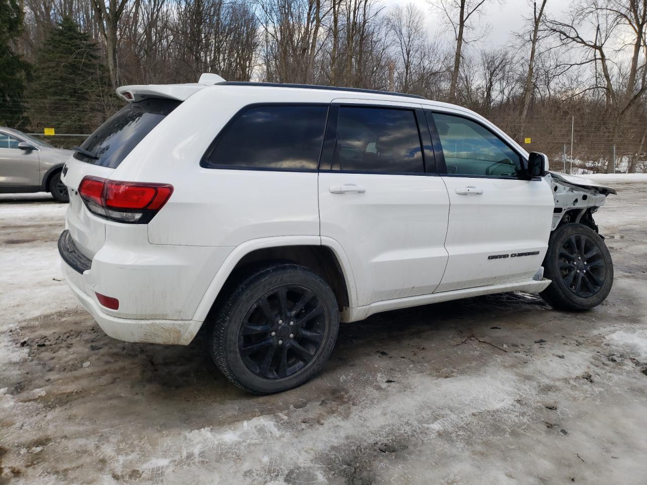 2019 Jeep Grand Cherokee - Image 3