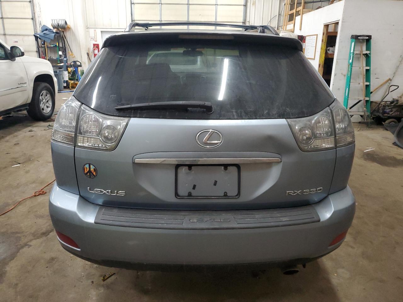 2004 Lexus RX - Image 6