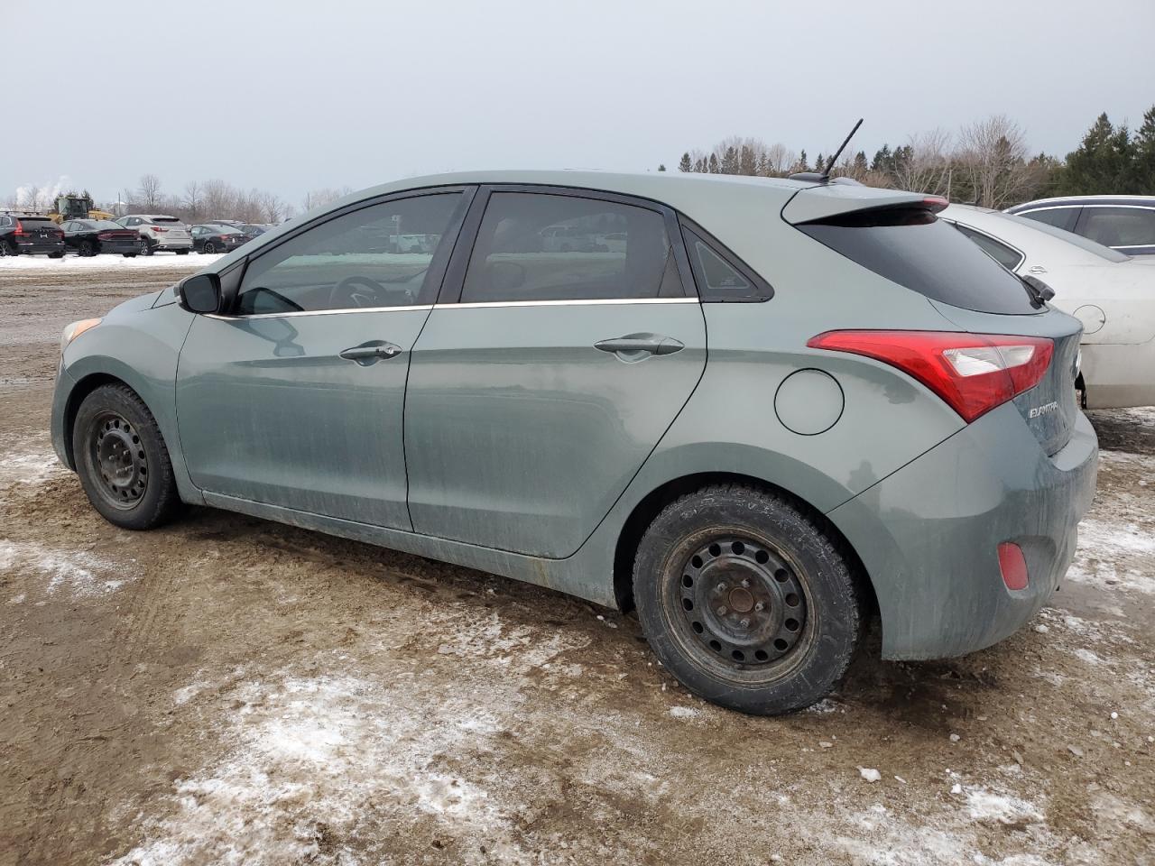 2013 Hyundai Elantra - Image 2