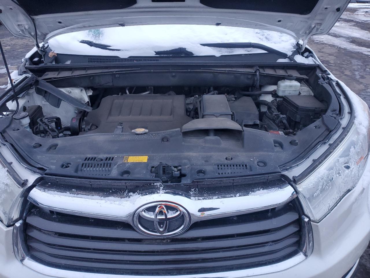 2014 Toyota Highlander - Image 14