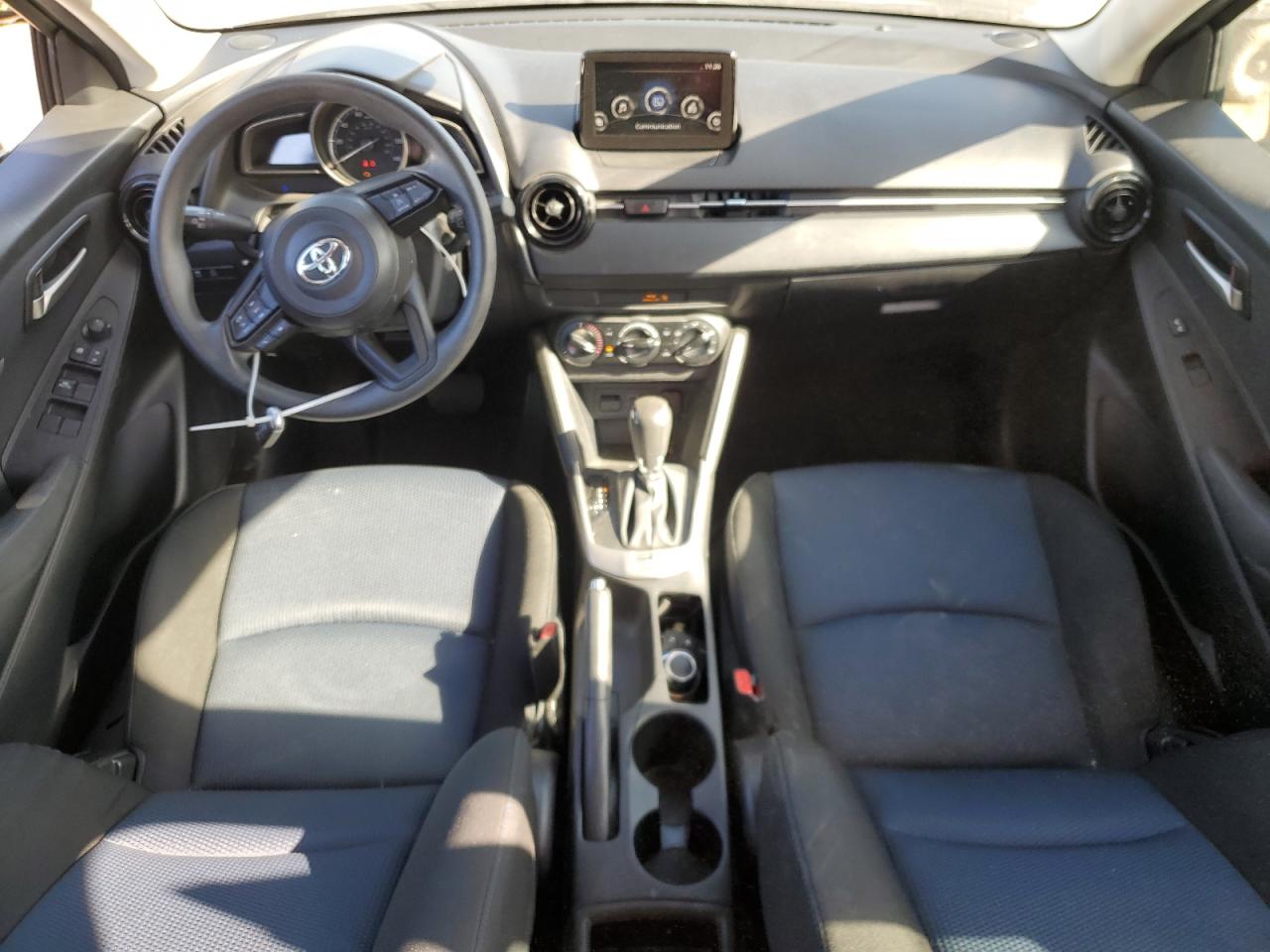 2019 Toyota Yaris - Image 8