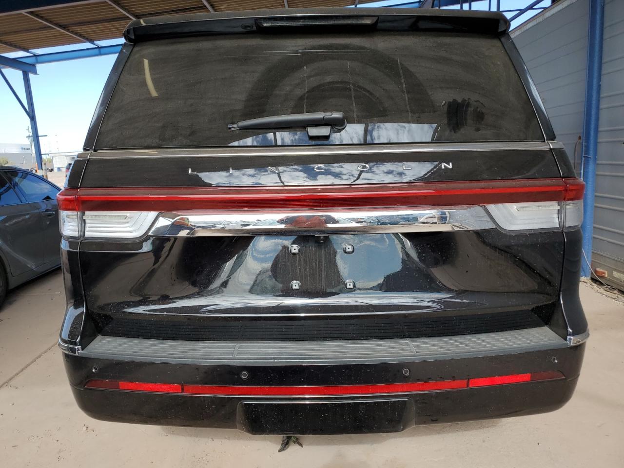 2022 Lincoln Navigator - Image 6