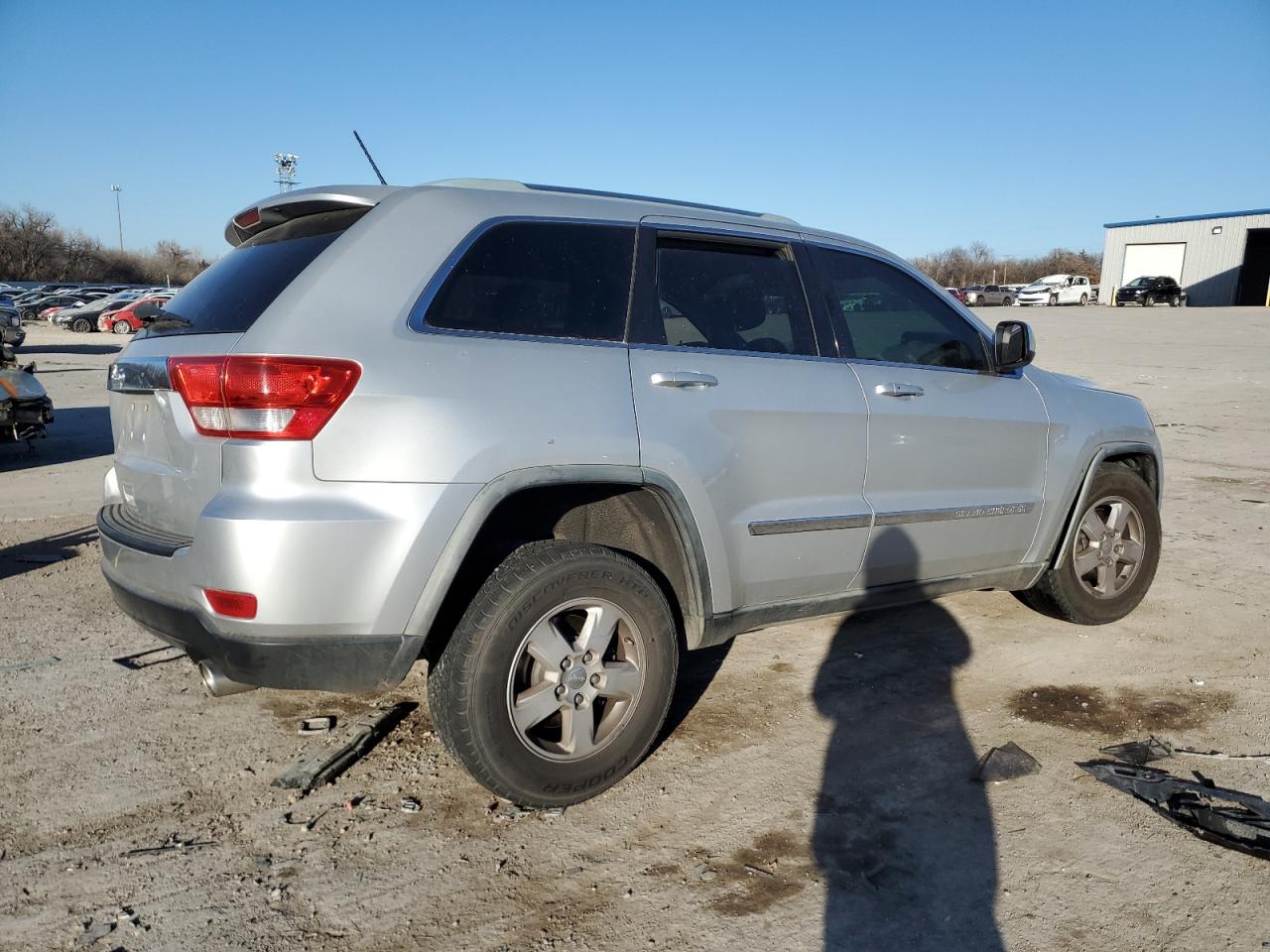2011 Jeep Grand Cherokee - Image 3