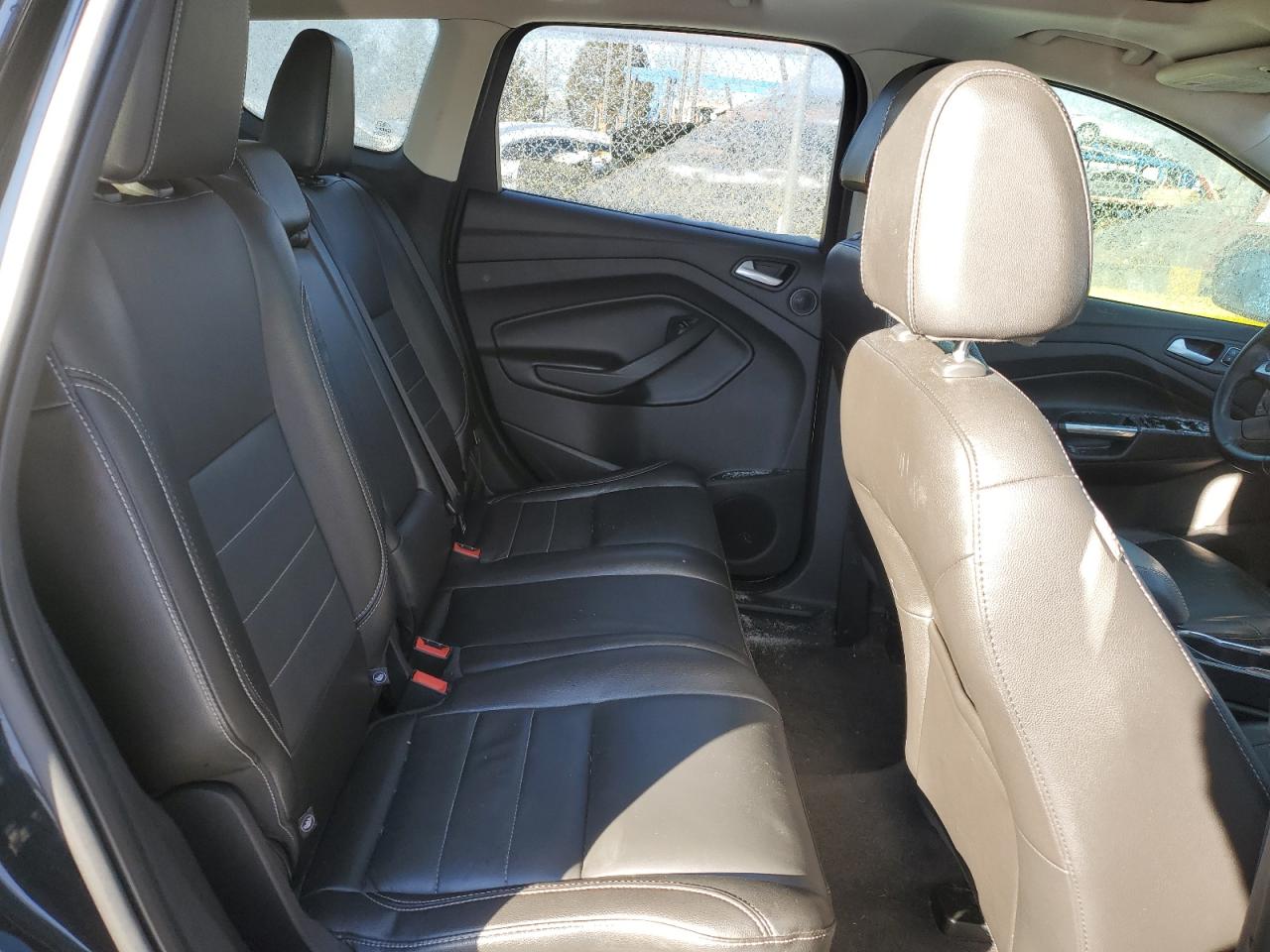 2015 Ford Escape - Image 12
