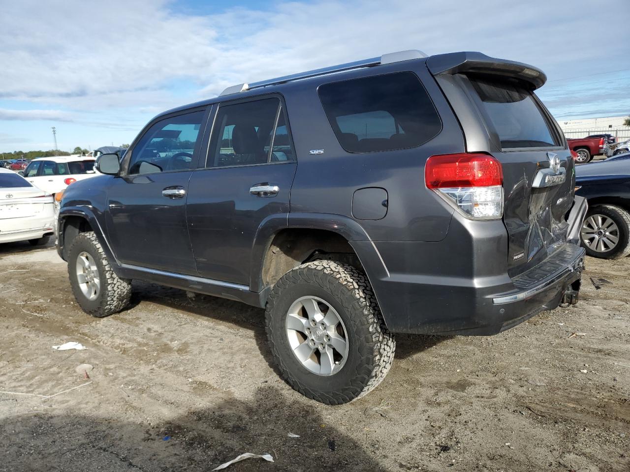 2010 Toyota 4Runner - Image 2