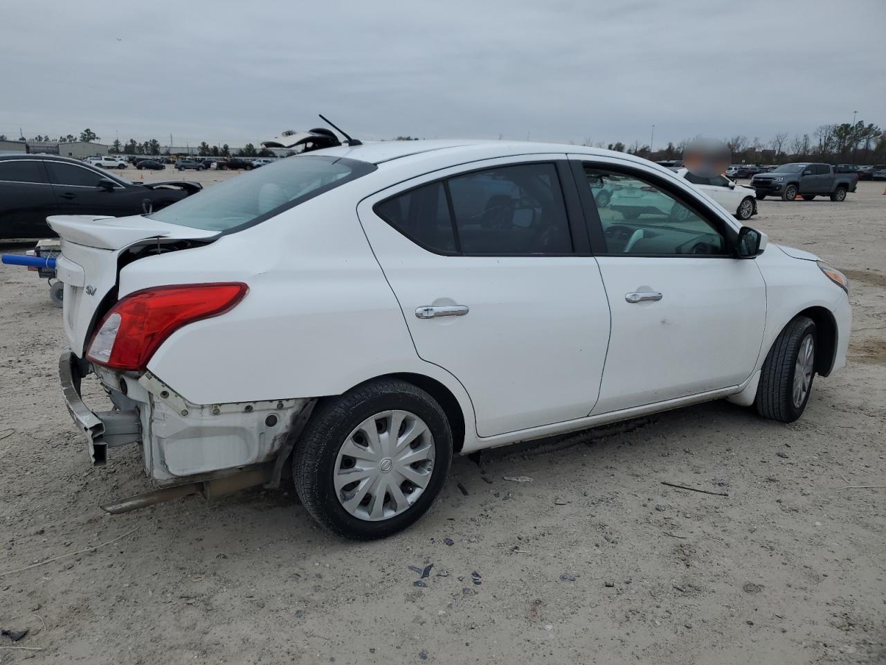 2015 Nissan Versa - Image 3