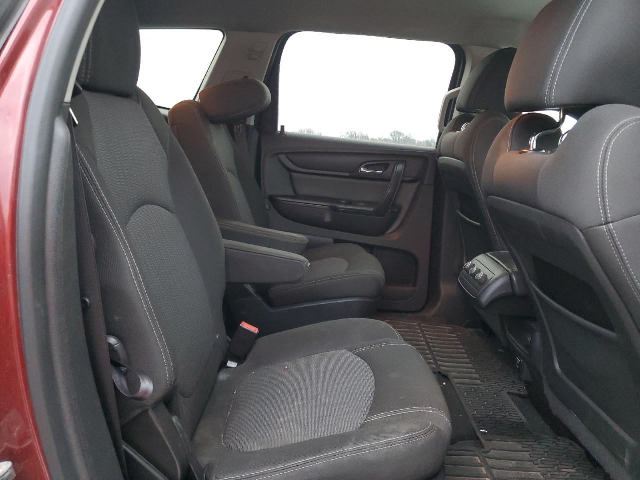 2016 Chevrolet Traverse - Image 11