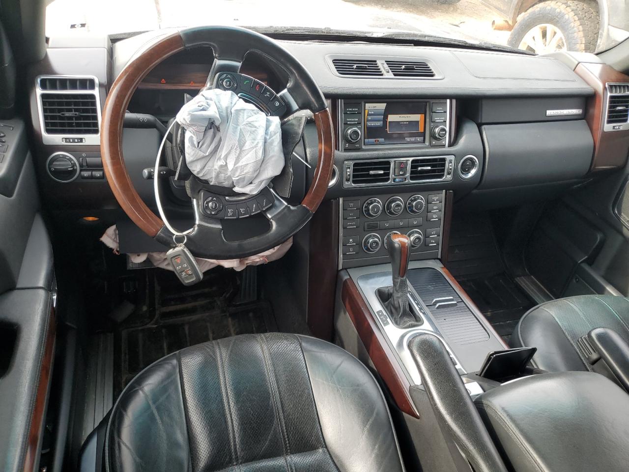 2010 Land Rover Range Rover - Image 8