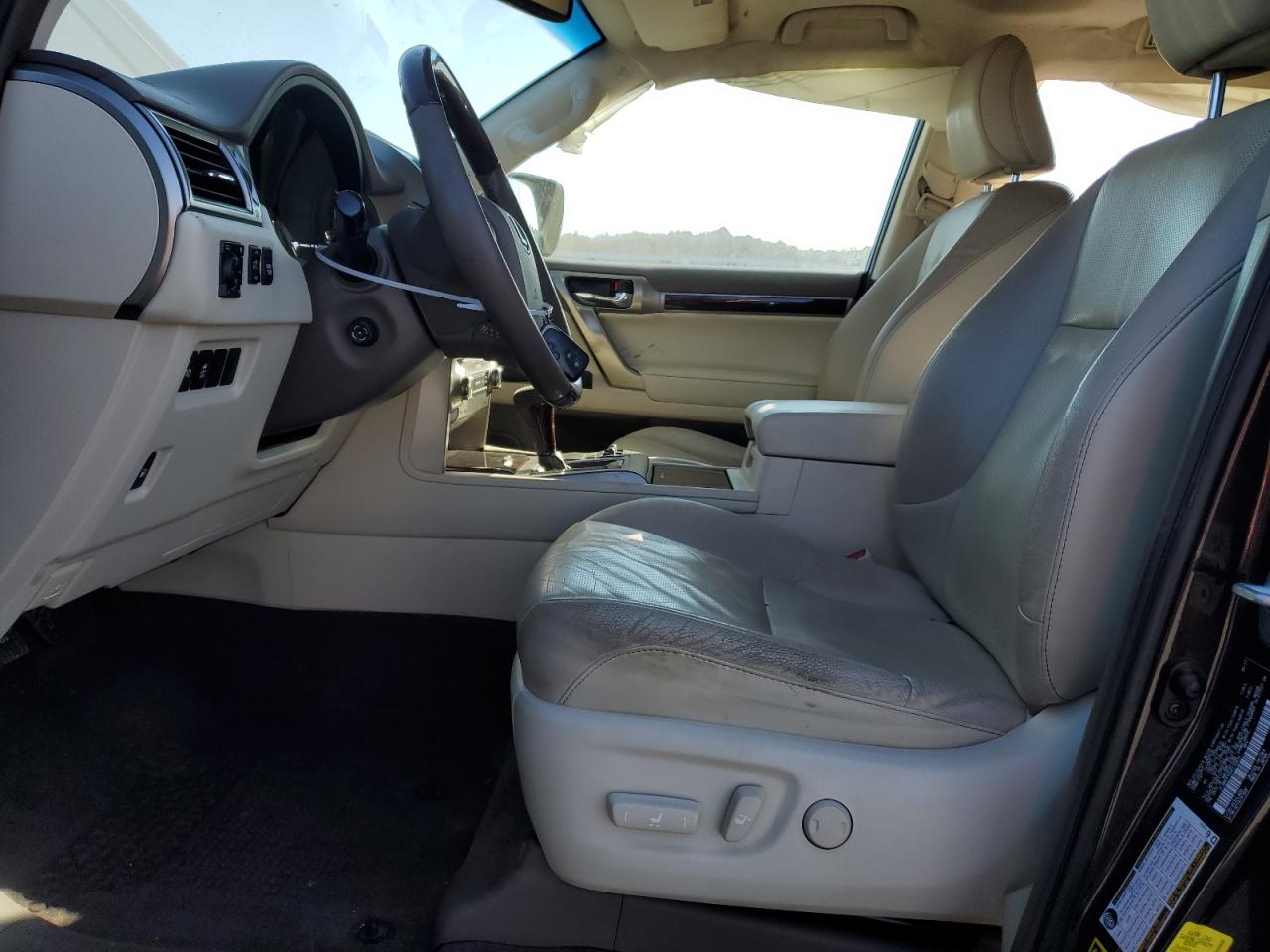 2017 Lexus GX - Image 7