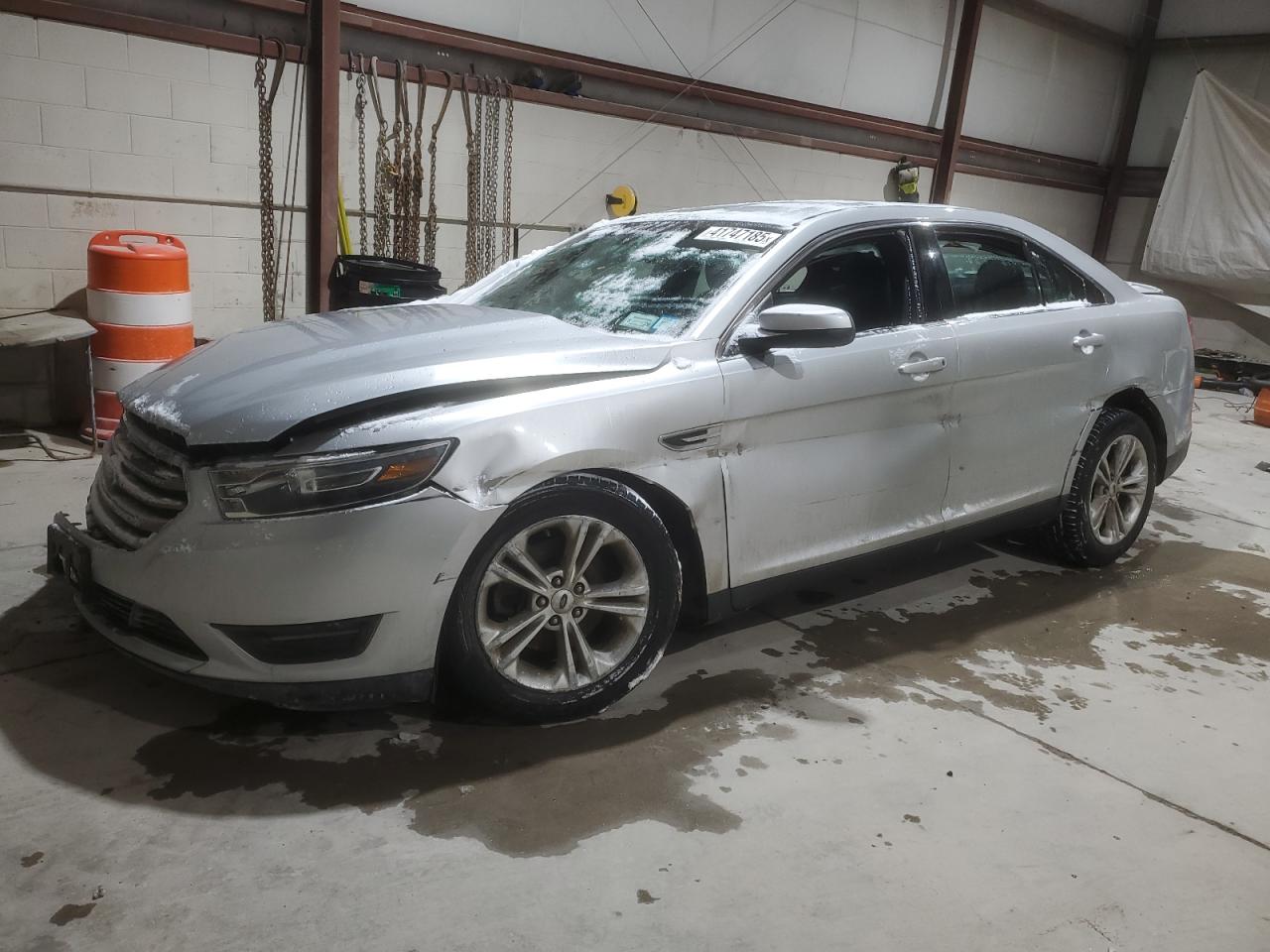 2017 Ford Taurus - Image 1