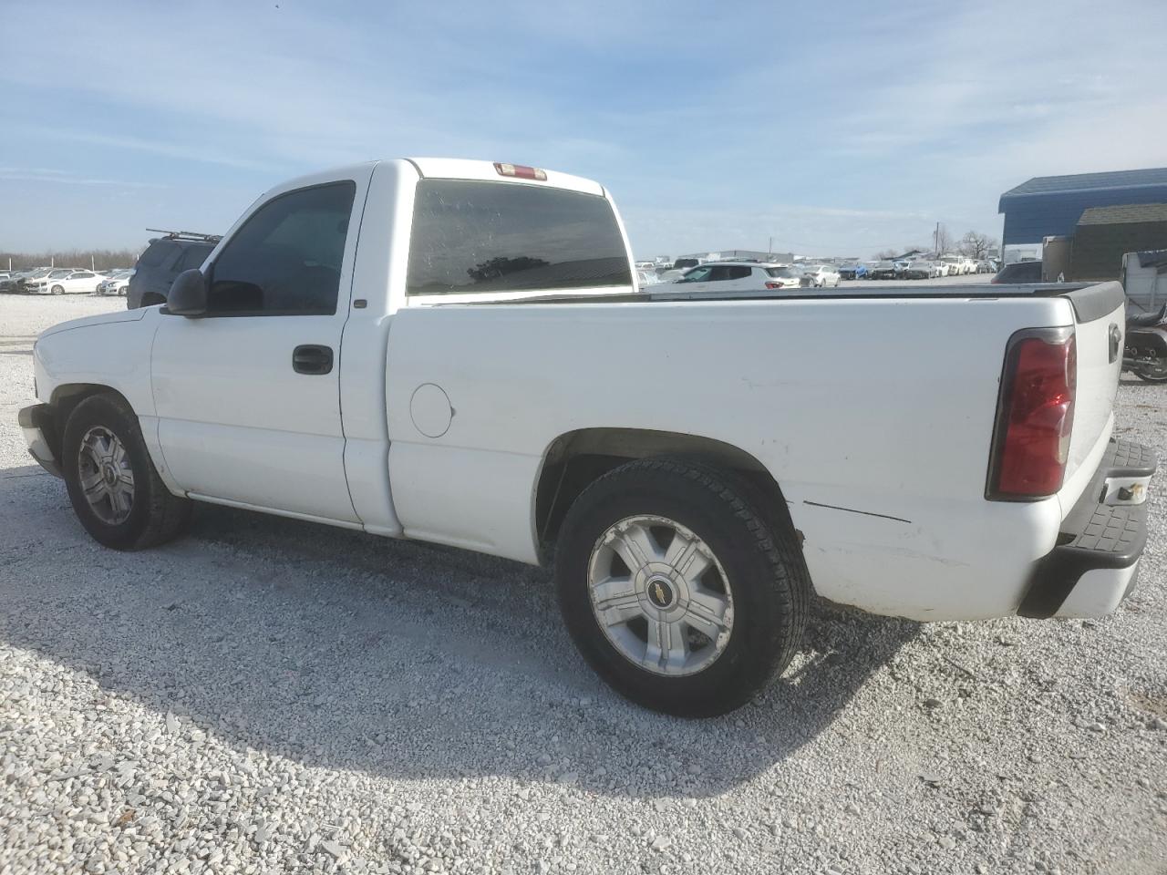 2005 Chevrolet Silverado - Image 2