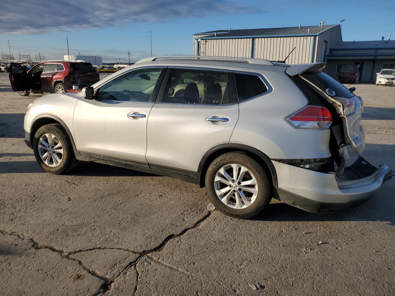 2014 Nissan Rogue - Image 2