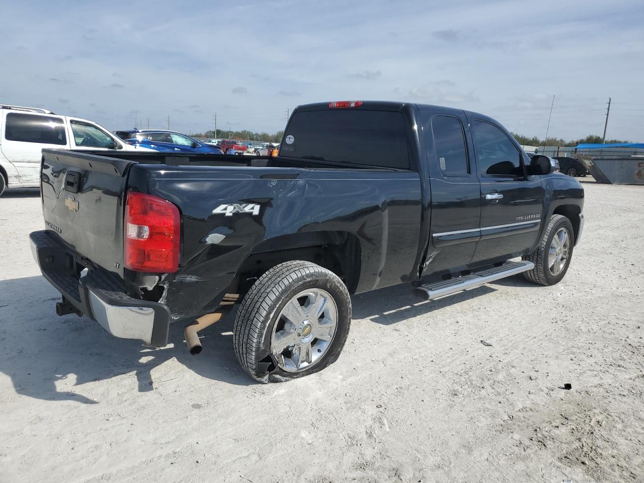 2012 Chevrolet Silverado - Image 3