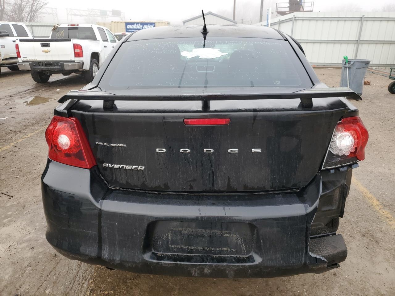 2011 Dodge Avenger - Image 6