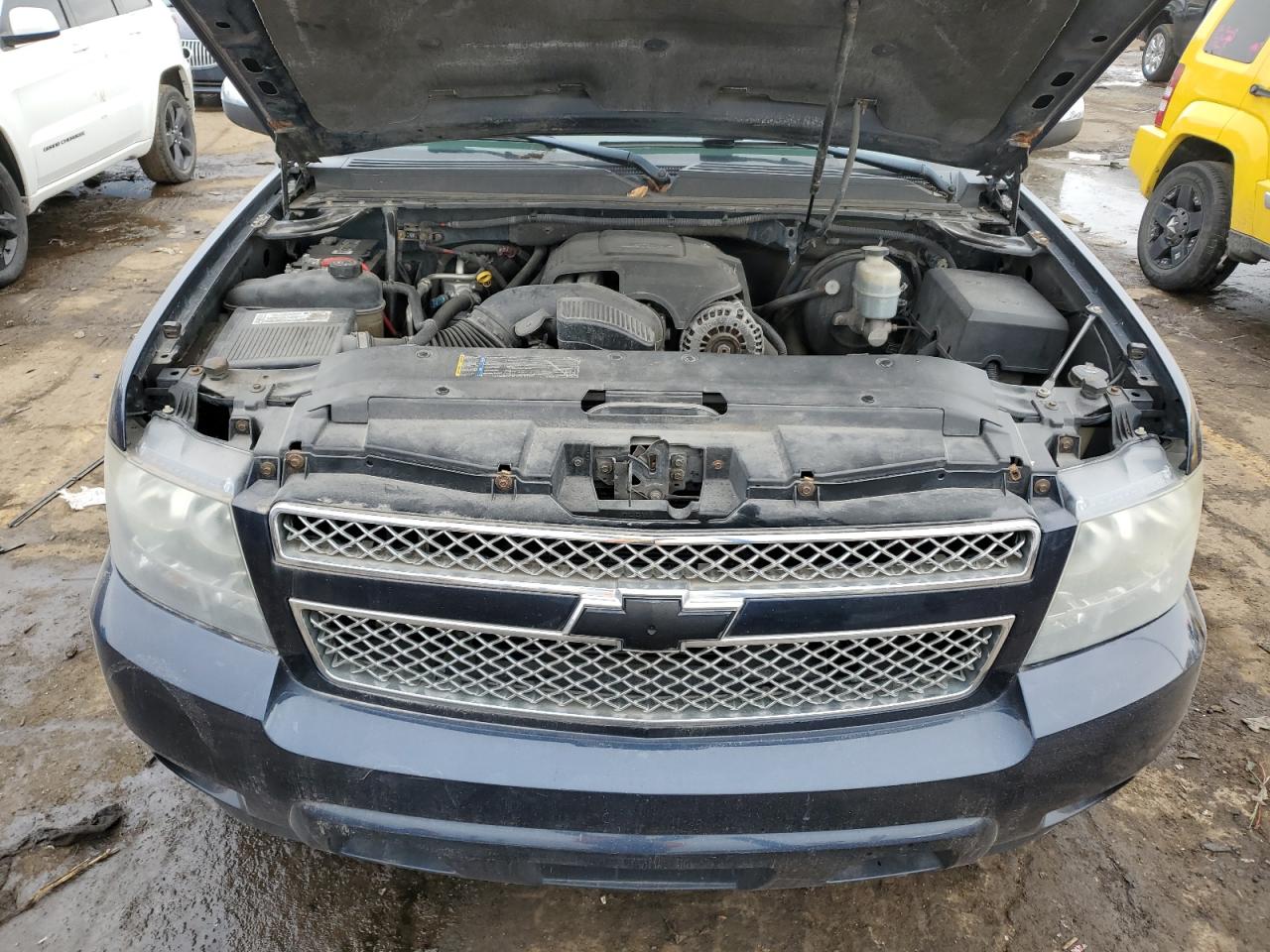 2008 Chevrolet Avalanche - Image 11