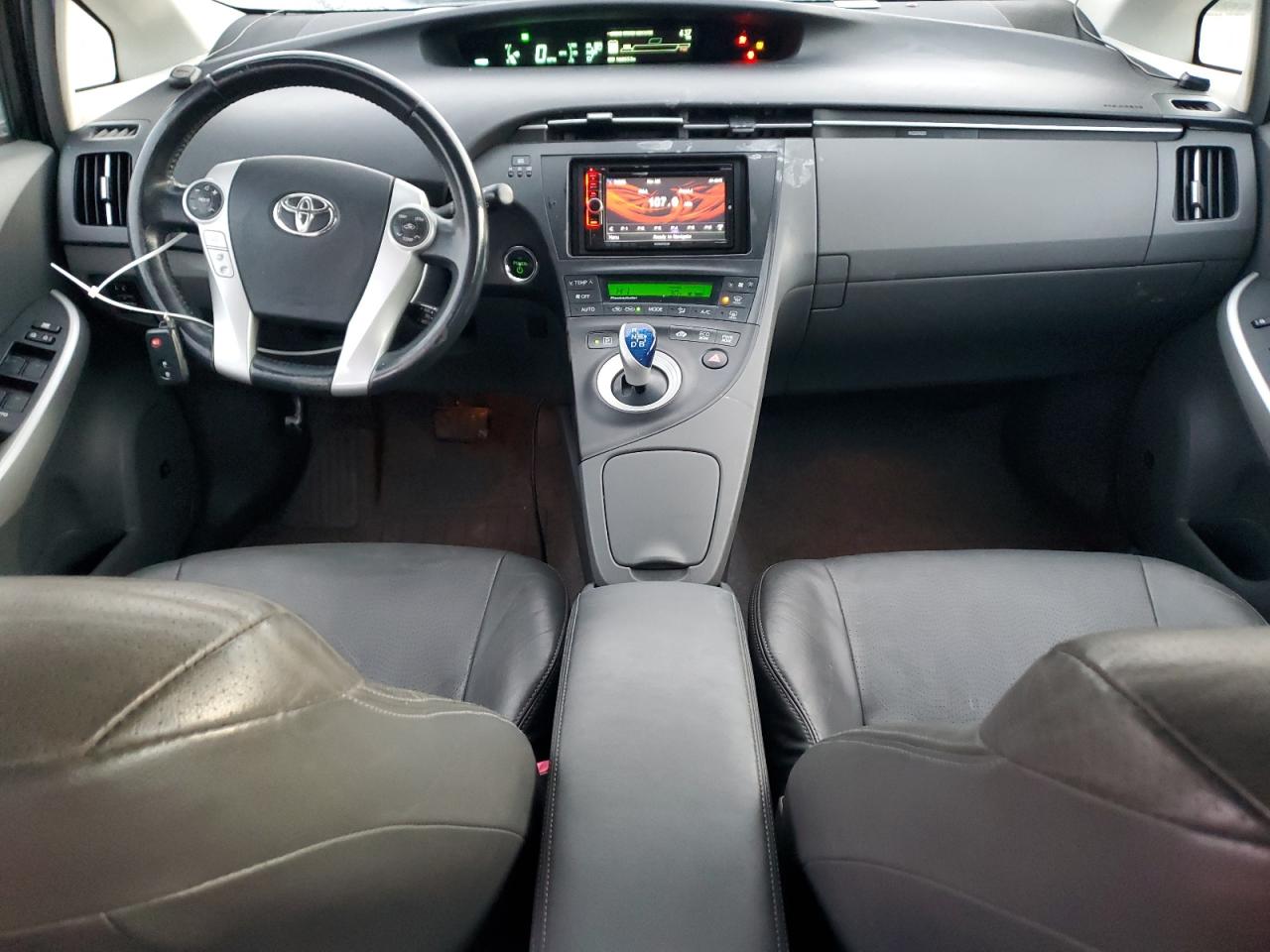 2010 Toyota Prius - Image 8