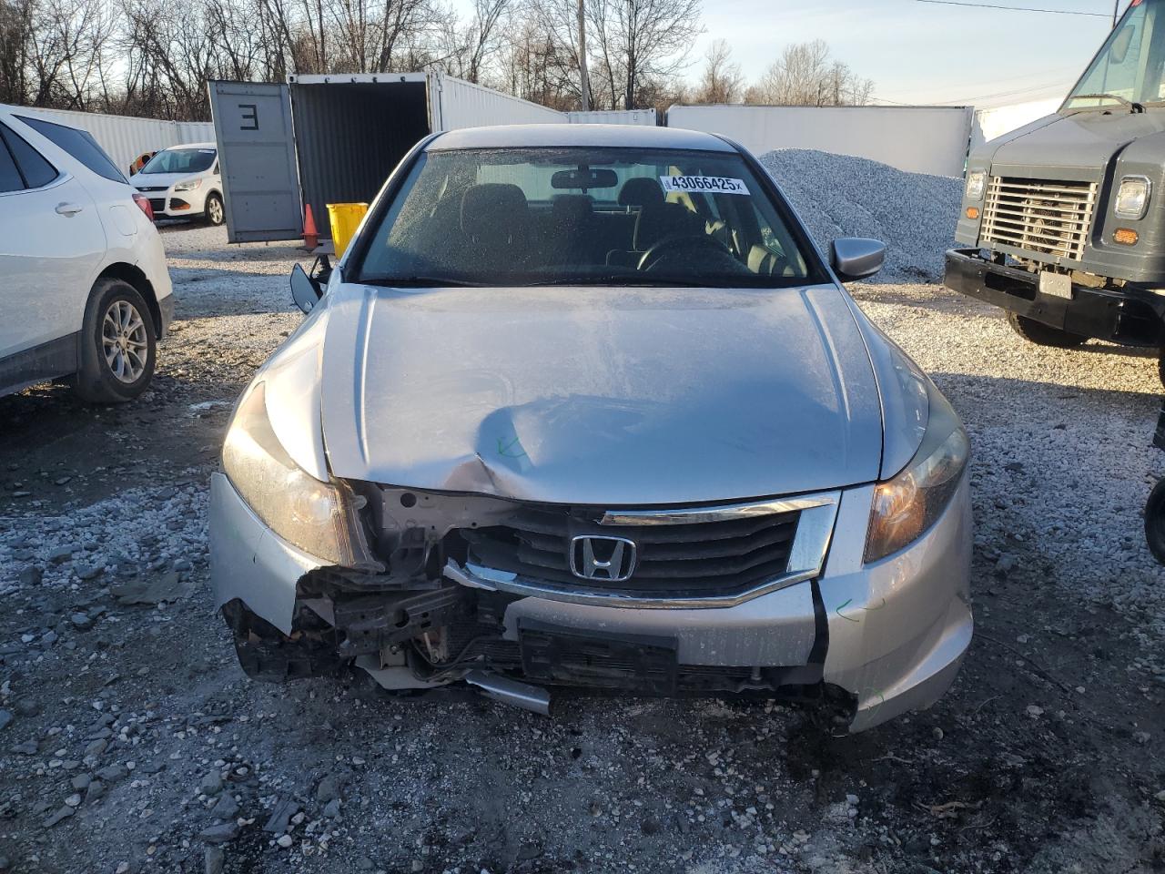 2010 Honda Accord - Image 5
