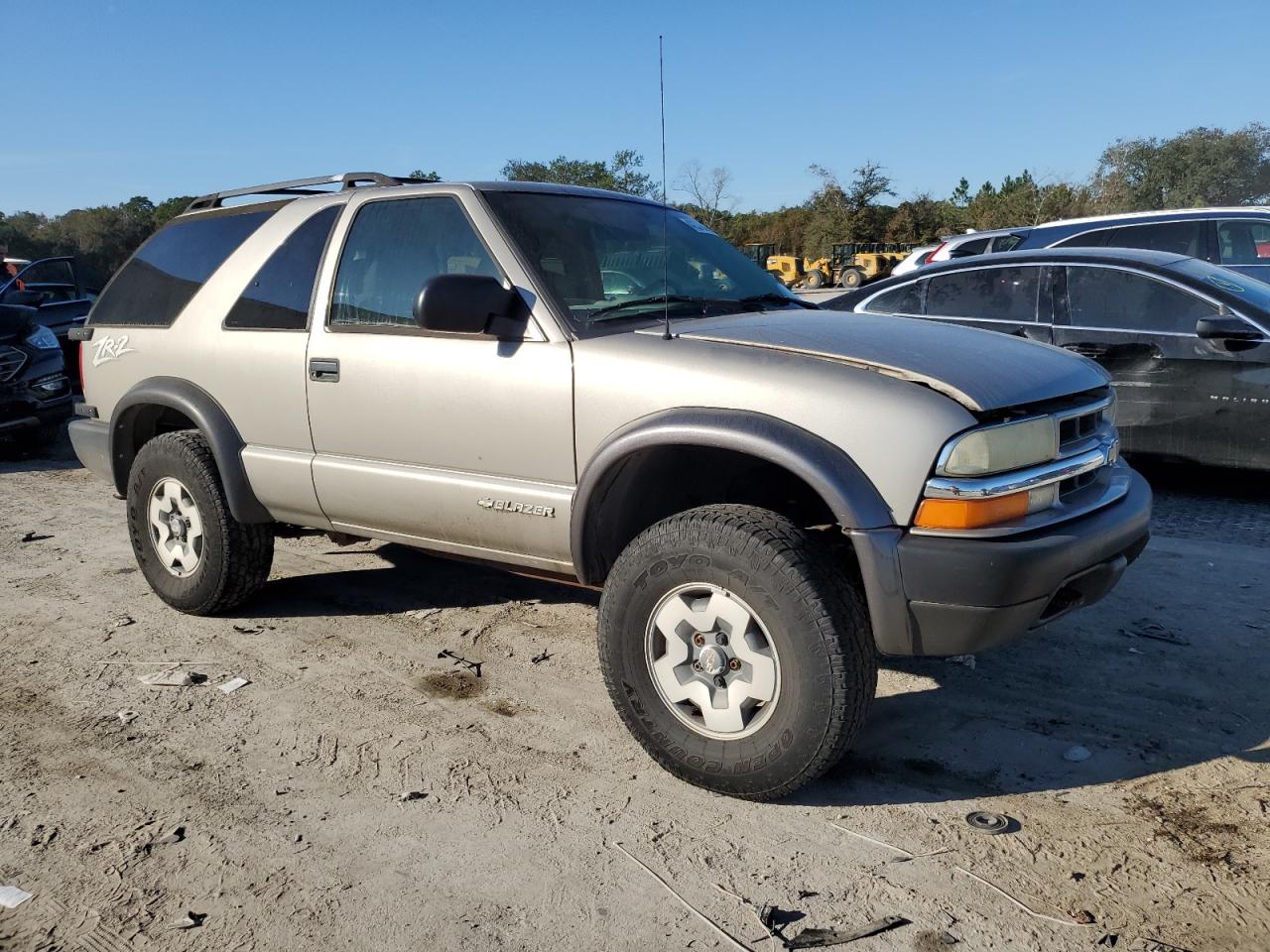2004 Chevrolet Blazer - Image 4