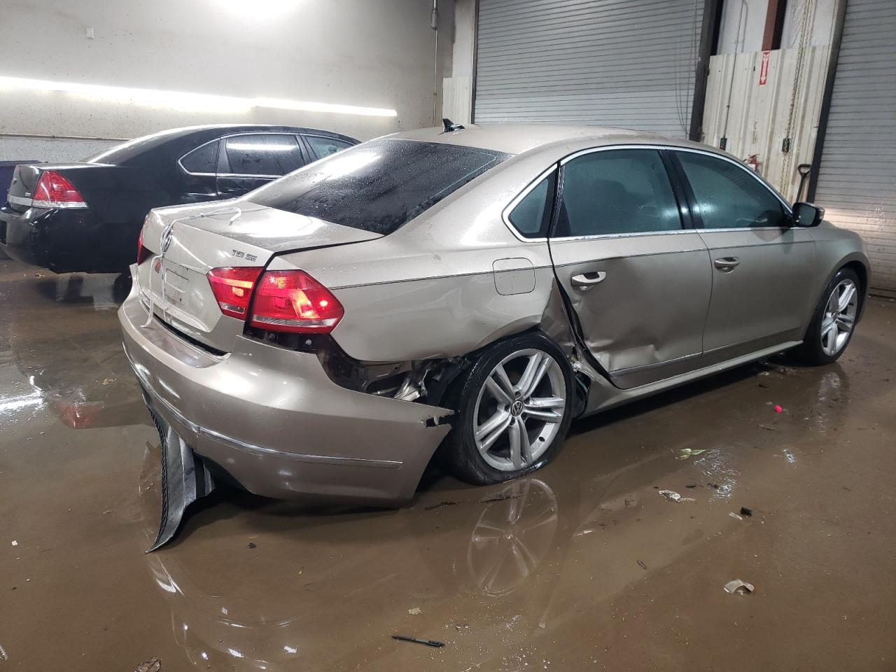 2015 Volkswagen Passat - Image 3