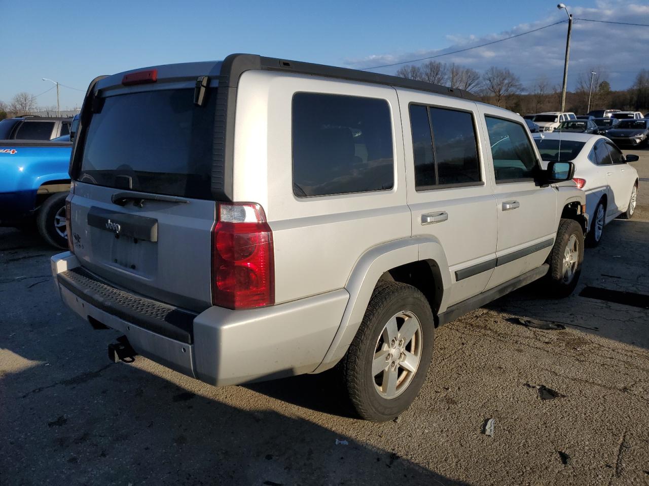 2008 Jeep Commander - Image 3