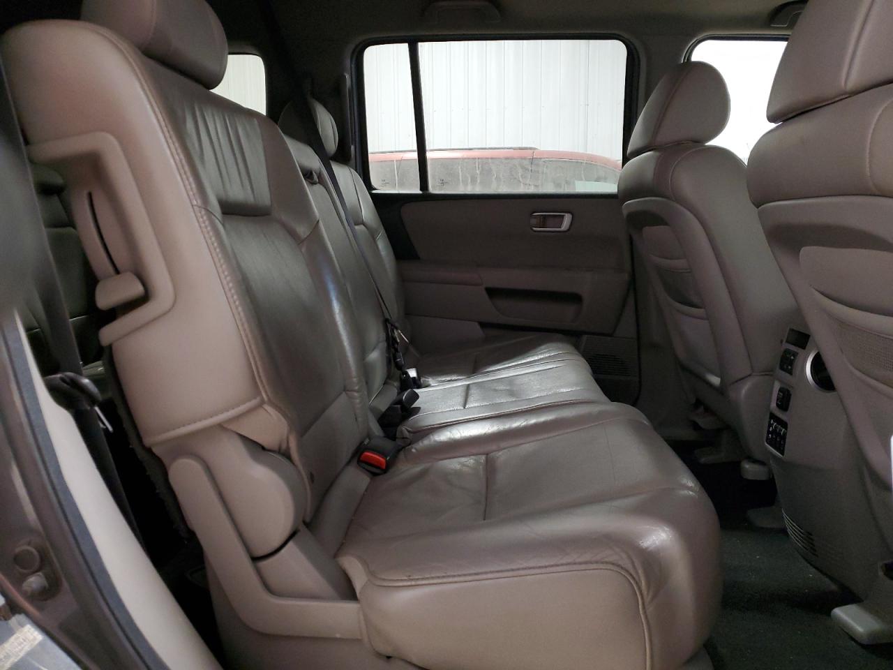 2011 Honda Pilot - Image 11