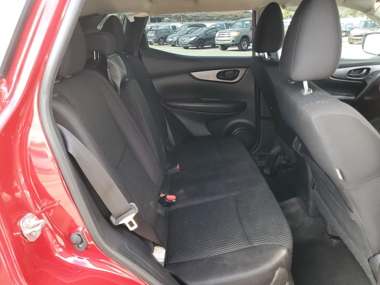 2018 Nissan Rogue - Image 11