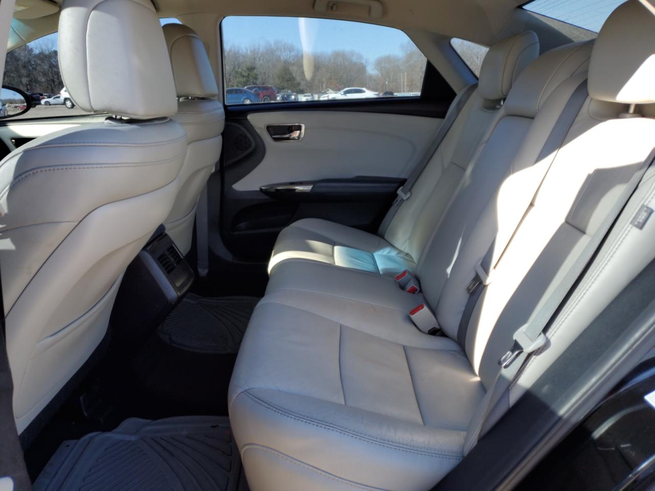 2014 Toyota Avalon - Image 10