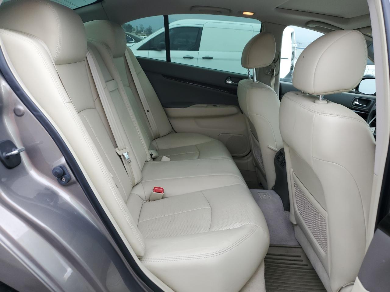 2013 Infiniti G - Image 10