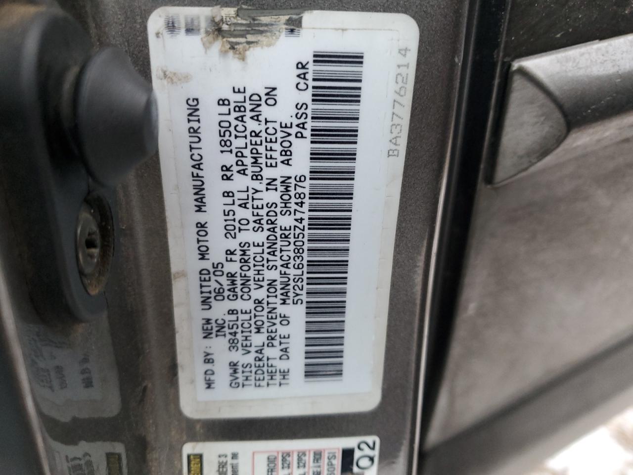 2005 Pontiac Vibe - Image 12