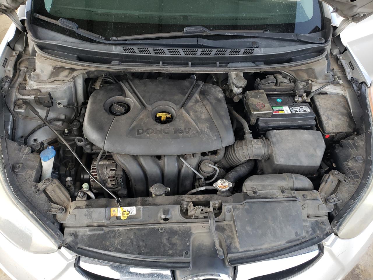 2013 Hyundai Elantra - Image 11