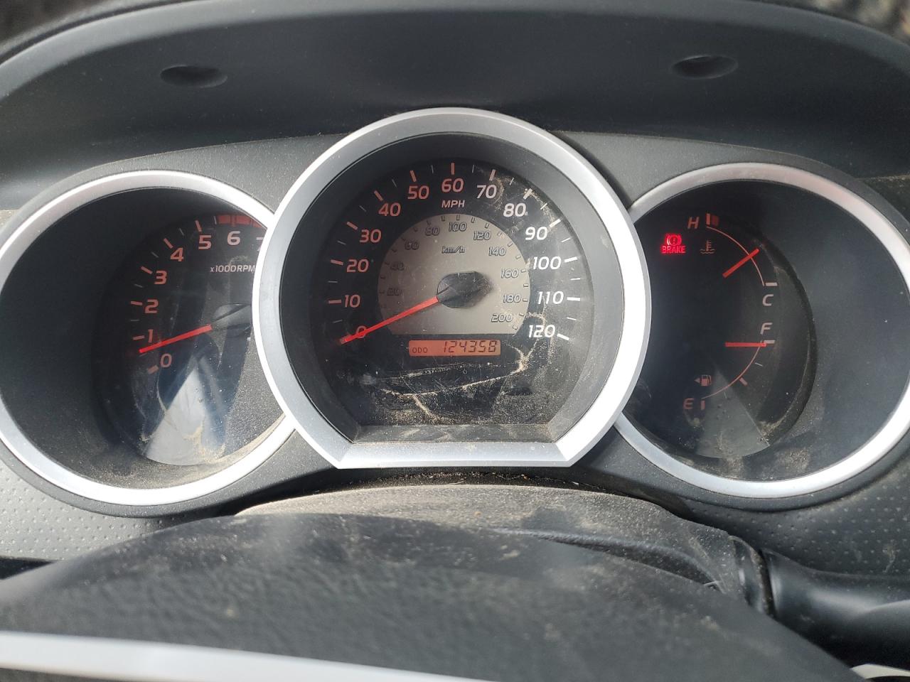 2010 Toyota Tacoma - Image 9