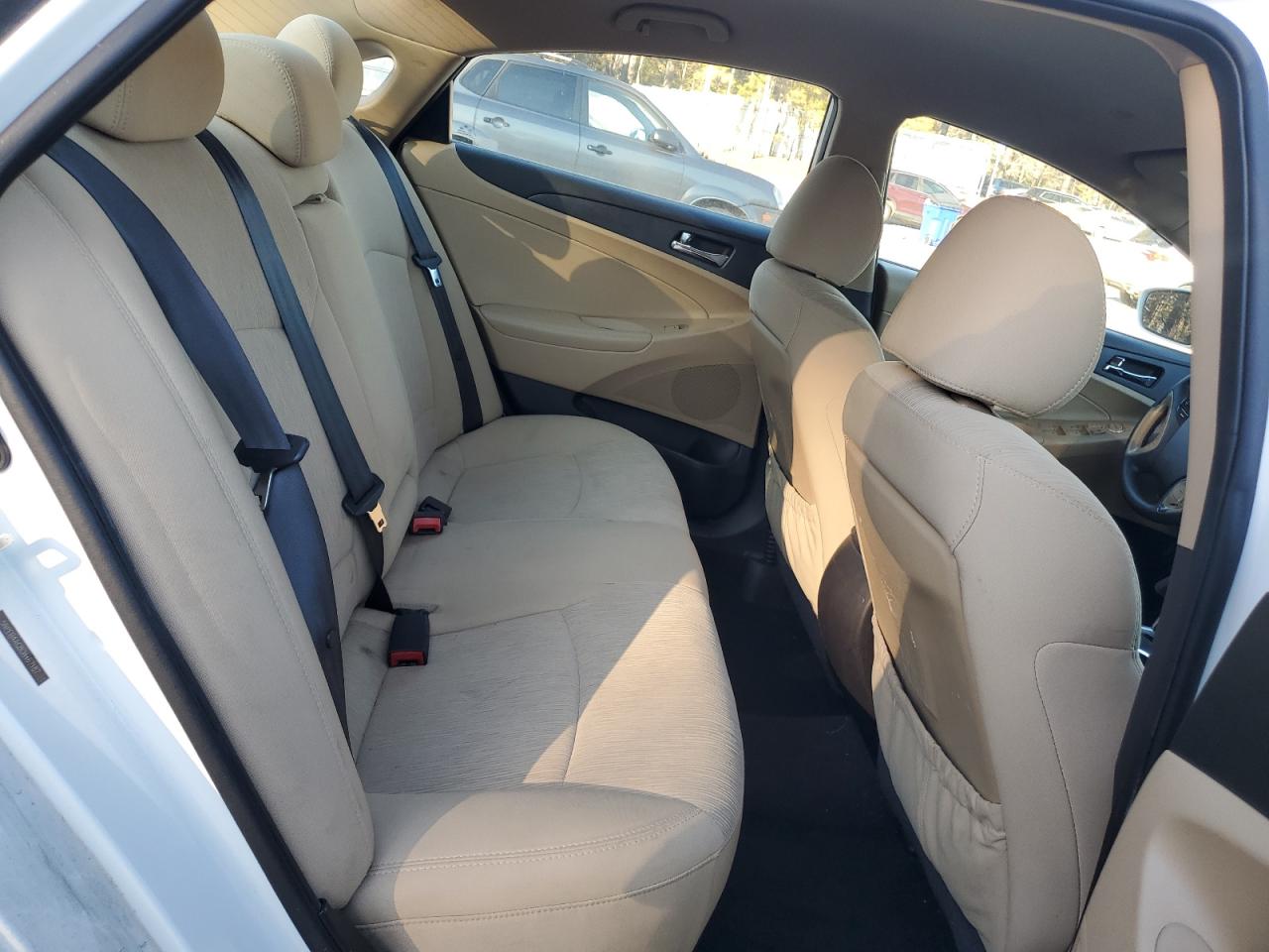 2012 Hyundai Sonata - Image 10