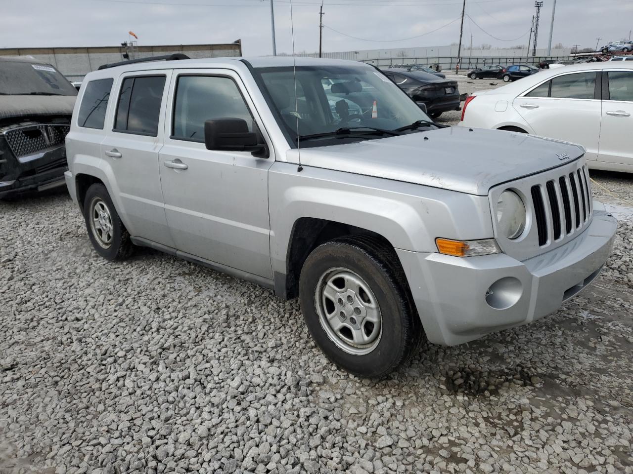 2010 Jeep Liberty (Patriot) - Image 4