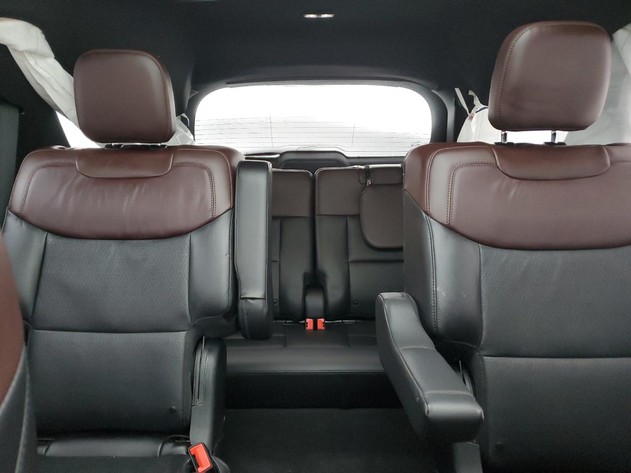 2022 Ford Explorer - Image 10