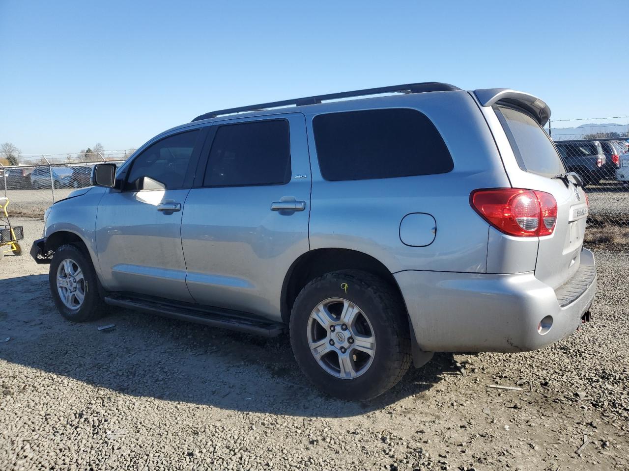 2015 Toyota Sequoia - Image 2