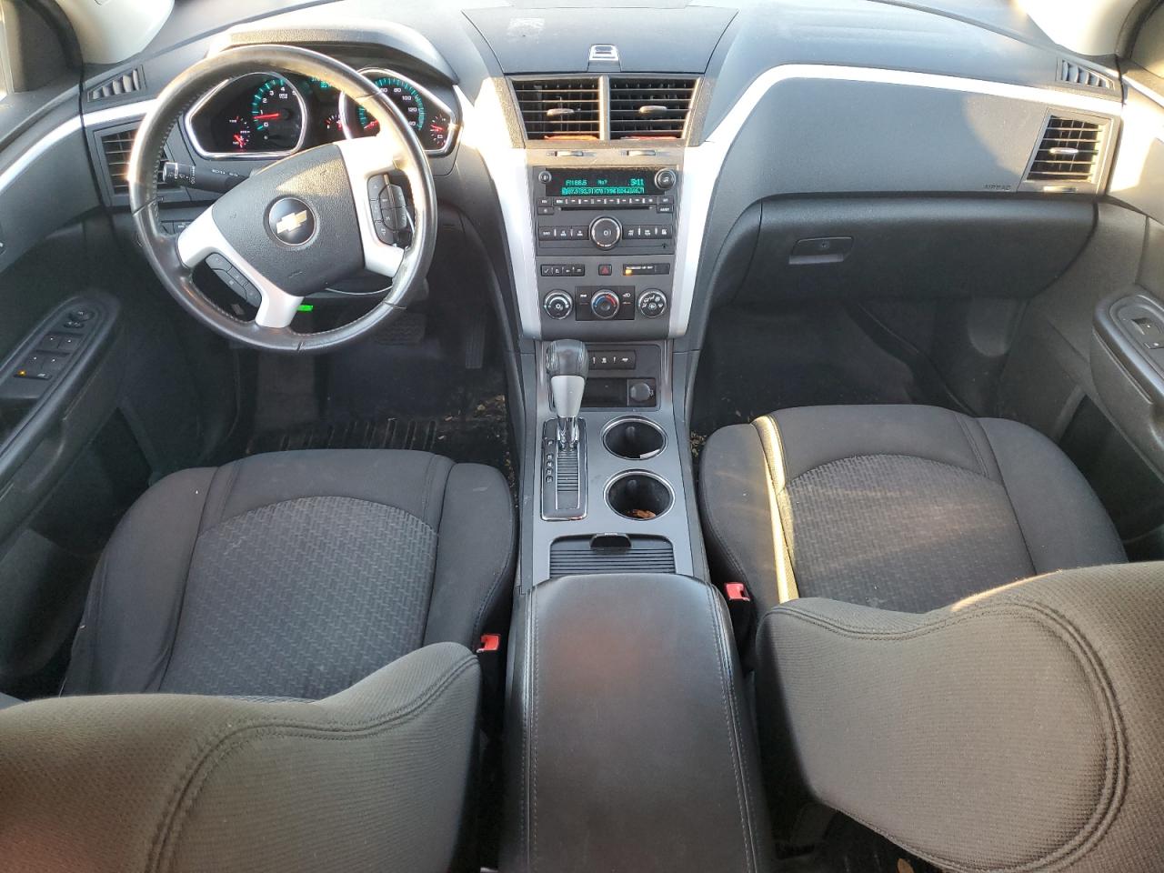 2010 Chevrolet Traverse - Image 8