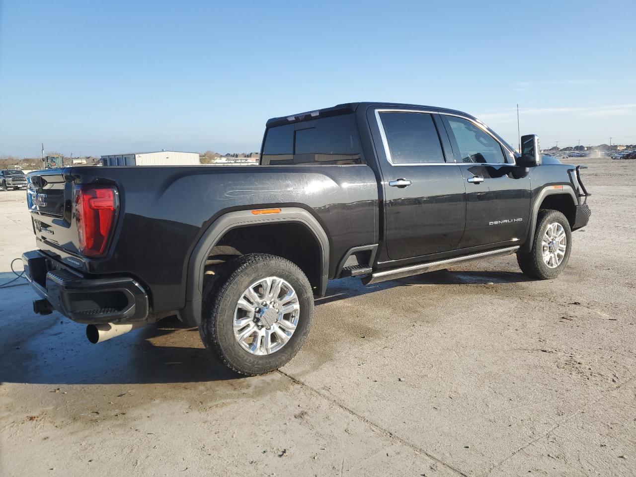 2022 GMC Sierra - Image 3