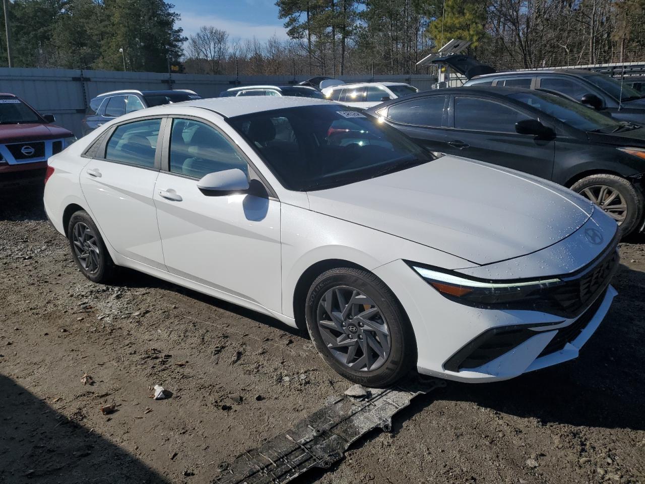 2024 Hyundai Elantra - Image 4