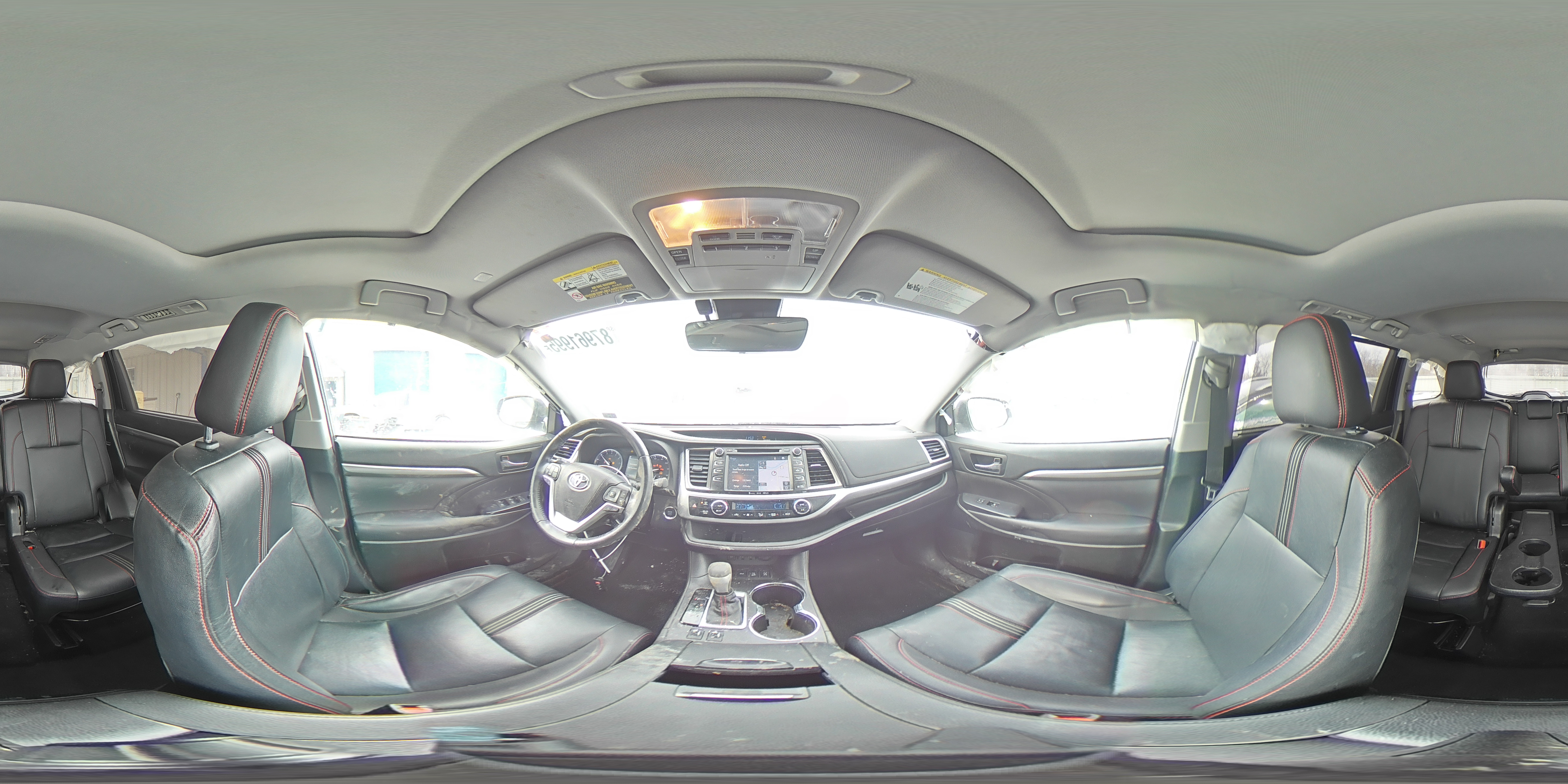 2019 Toyota Highlander - Image 16