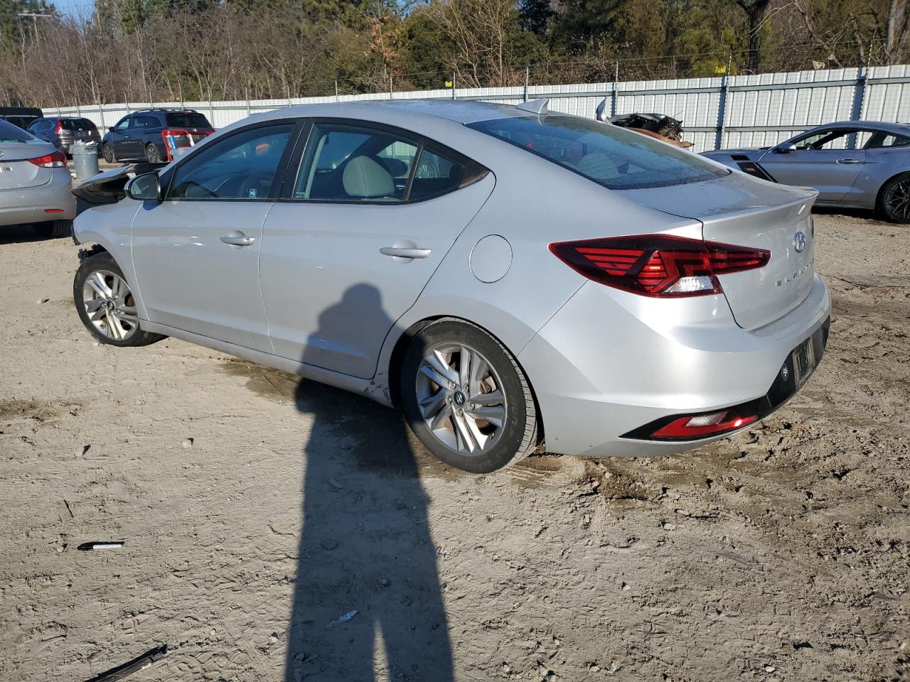 2019 Hyundai Elantra - Image 2