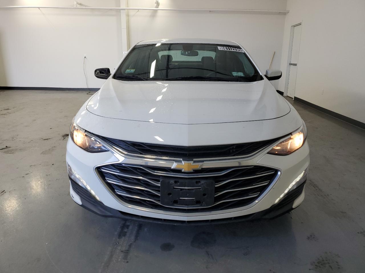 2022 Chevrolet Malibu - Image 5
